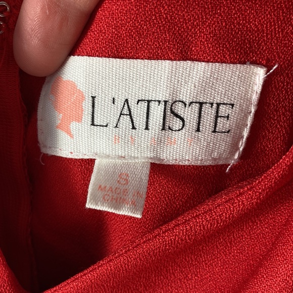 Red Hot Dress 🔥 - Picture 6 of 8